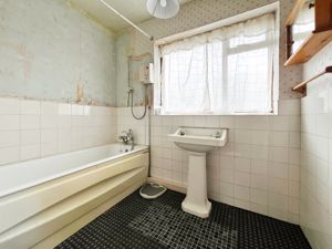BATHROOM- click for photo gallery
